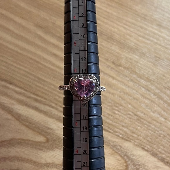 Beautiful Pink Heart Bling Ring - size 7 - Picture 8 of 8